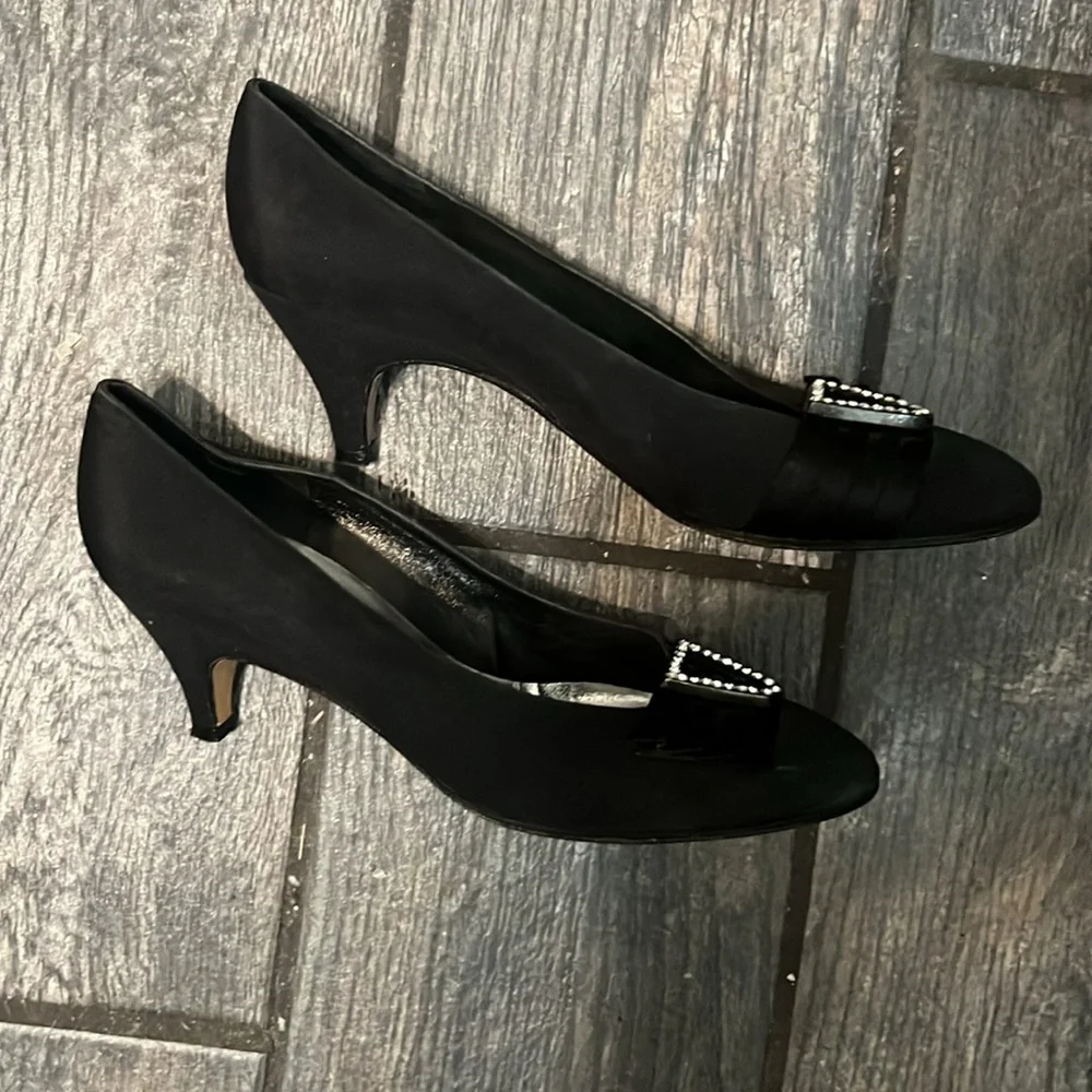 Vintage YSL Yves Saint Laurent Black Satin w Rhinestone Accent - Picture 3 of 4